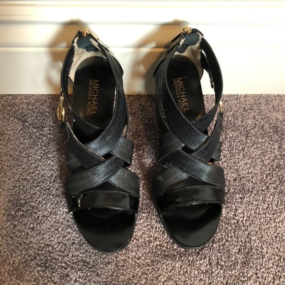 Michael Kors strappy mid pump heals - Picture 2 of 4